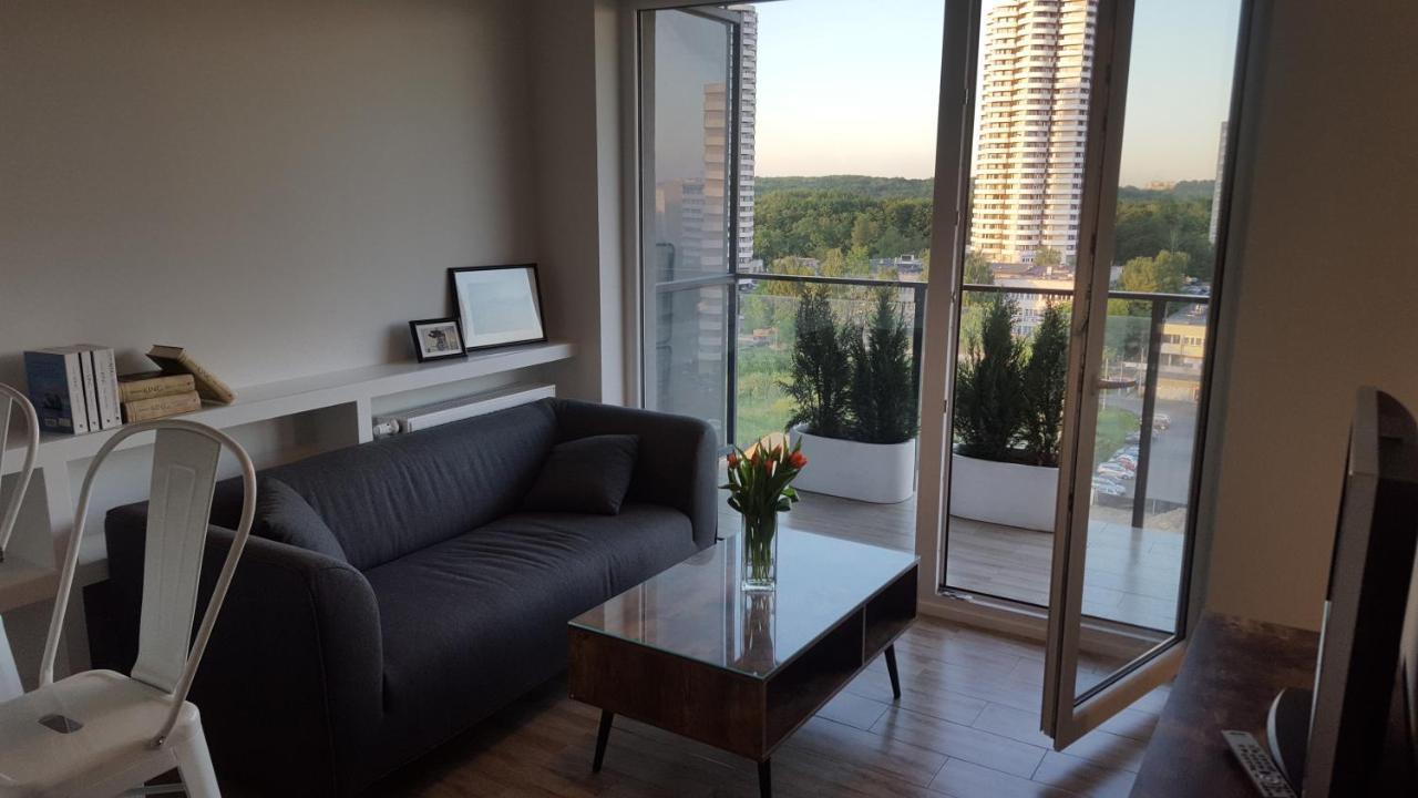 Apartament Wsrod 1000Cy Swiatel - Z Parkingiem W Hali Garazowej- Duzy Balkon Z Lezakami - Piekny Widok Noca Na Panorame Tysiaclecia Katowice Esterno foto