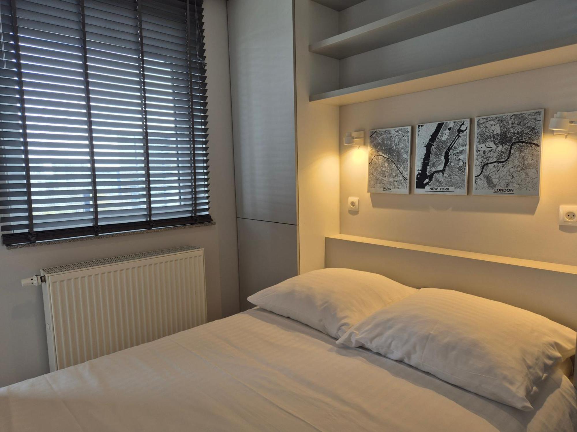Apartament Wsrod 1000Cy Swiatel - Z Parkingiem W Hali Garazowej- Duzy Balkon Z Lezakami - Piekny Widok Noca Na Panorame Tysiaclecia Katowice Esterno foto